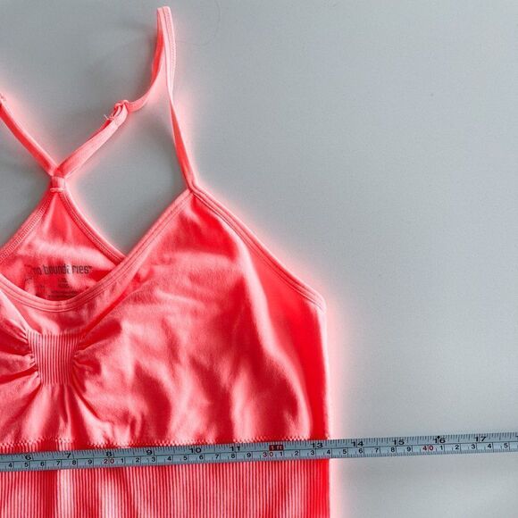 No boundaries // sports tanks // size L/XL // EUC - Picture 3 of 6